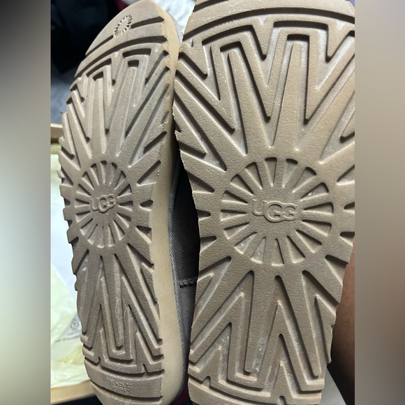 Classic Short II Uggs - Picture 3 of 4